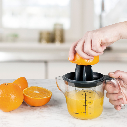 Jarra Medidora 500 ml + Exprimidor